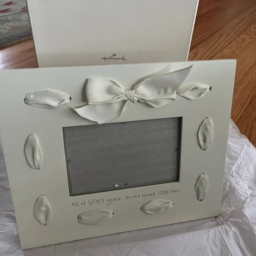 HALLMARK child All God's Grace in One Sweet Face ribbon Picture Frame